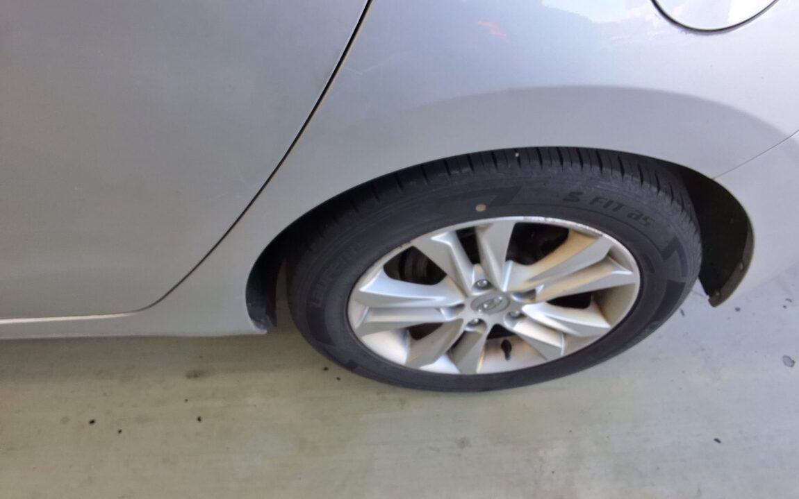 HYUNDAI NEW i30 1.6 VGT UNIQUE 2012 - zdjęcie 25