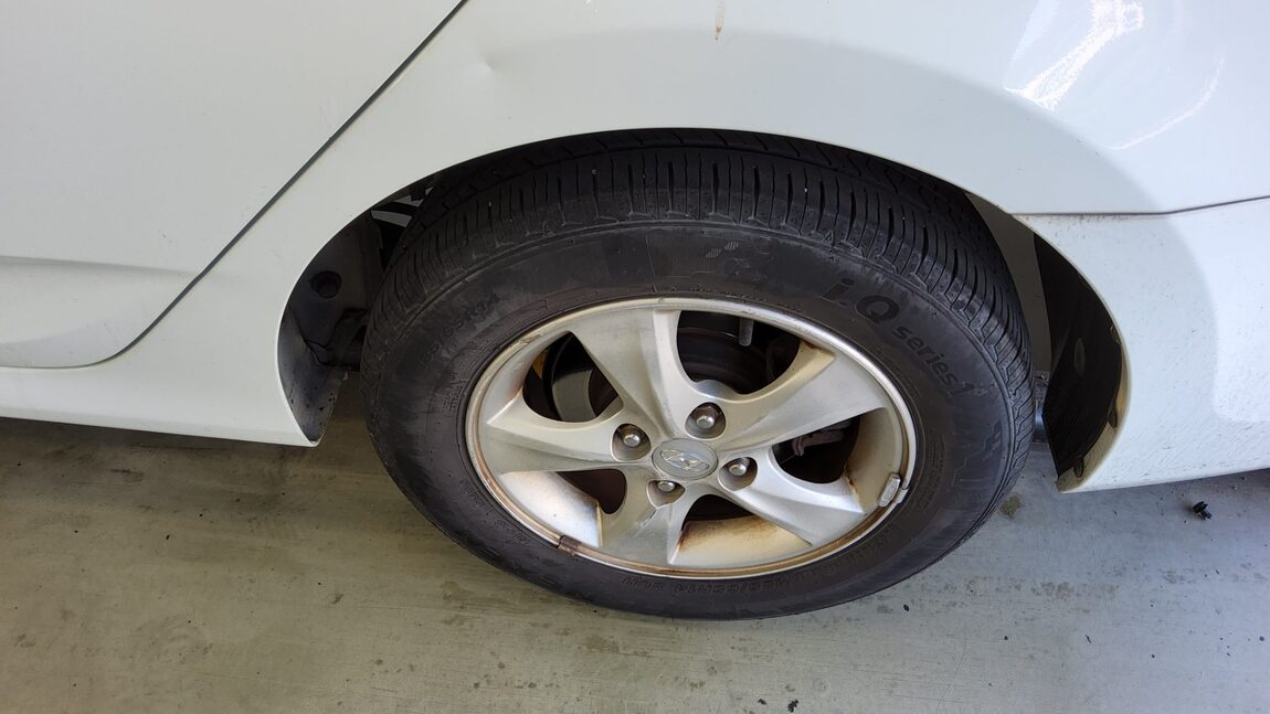 HYUNDAI NEW ACCENT 1.4 VVT PREMIER 2011 - zdjęcie 23