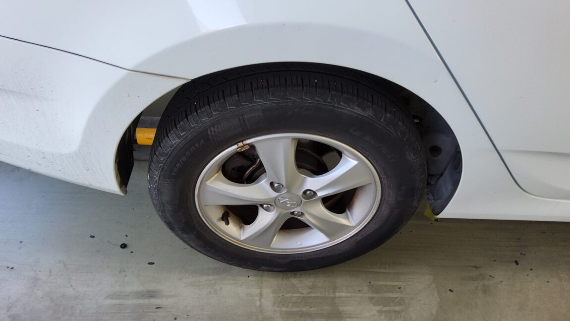 HYUNDAI NEW ACCENT 1.4 VVT PREMIER 2011 - zdjęcie 25