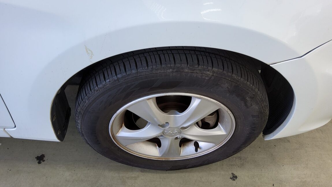 HYUNDAI NEW ACCENT 1.4 VVT PREMIER 2011 - zdjęcie 24