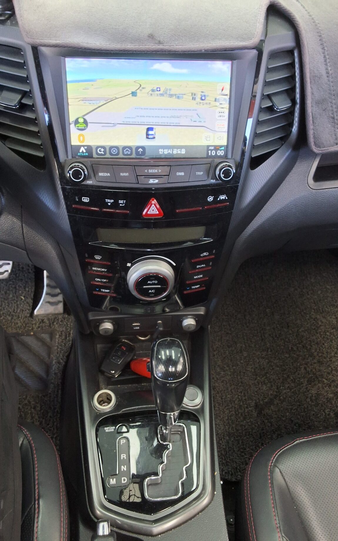 KG MOBILITY (SSANGYONG) TIVOLI AIR GASOLINE 2WD RX 2017 - zdjęcie 18