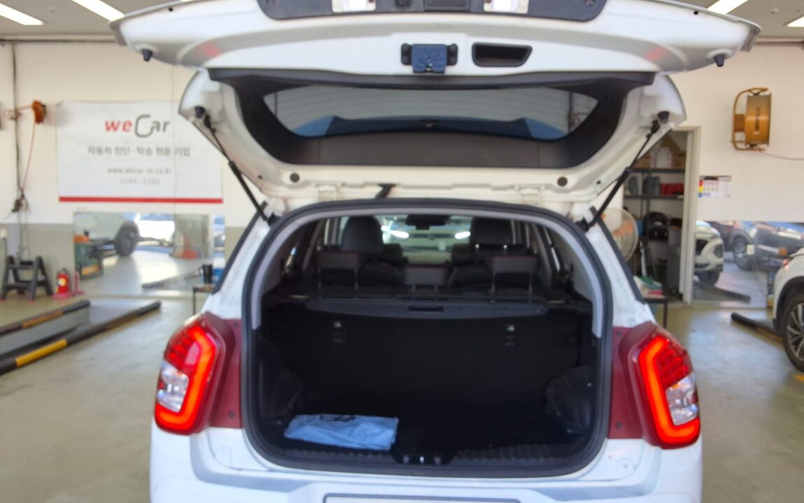 KG MOBILITY (SSANGYONG) TIVOLI AIR GASOLINE 2WD RX 2017 - zdjęcie 15