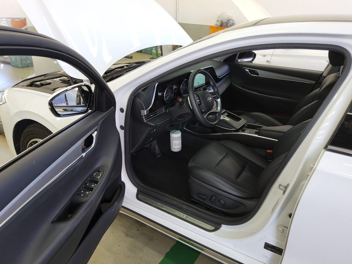 HYUNDAI THE NEW GRANDEUR IG LPi 3.0 RENTAL CAR MODERN 2023 - zdjęcie 10
