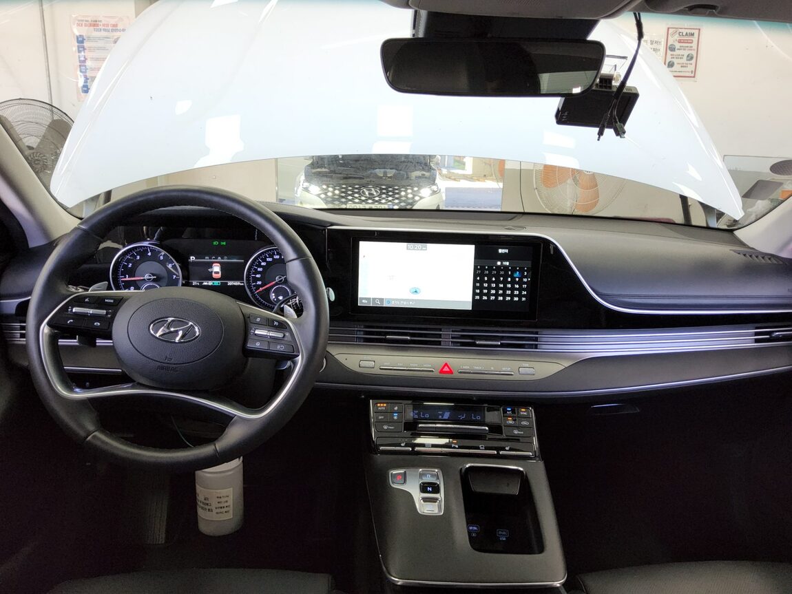 HYUNDAI THE NEW GRANDEUR IG LPi 3.0 RENTAL CAR MODERN 2023 - zdjęcie 11