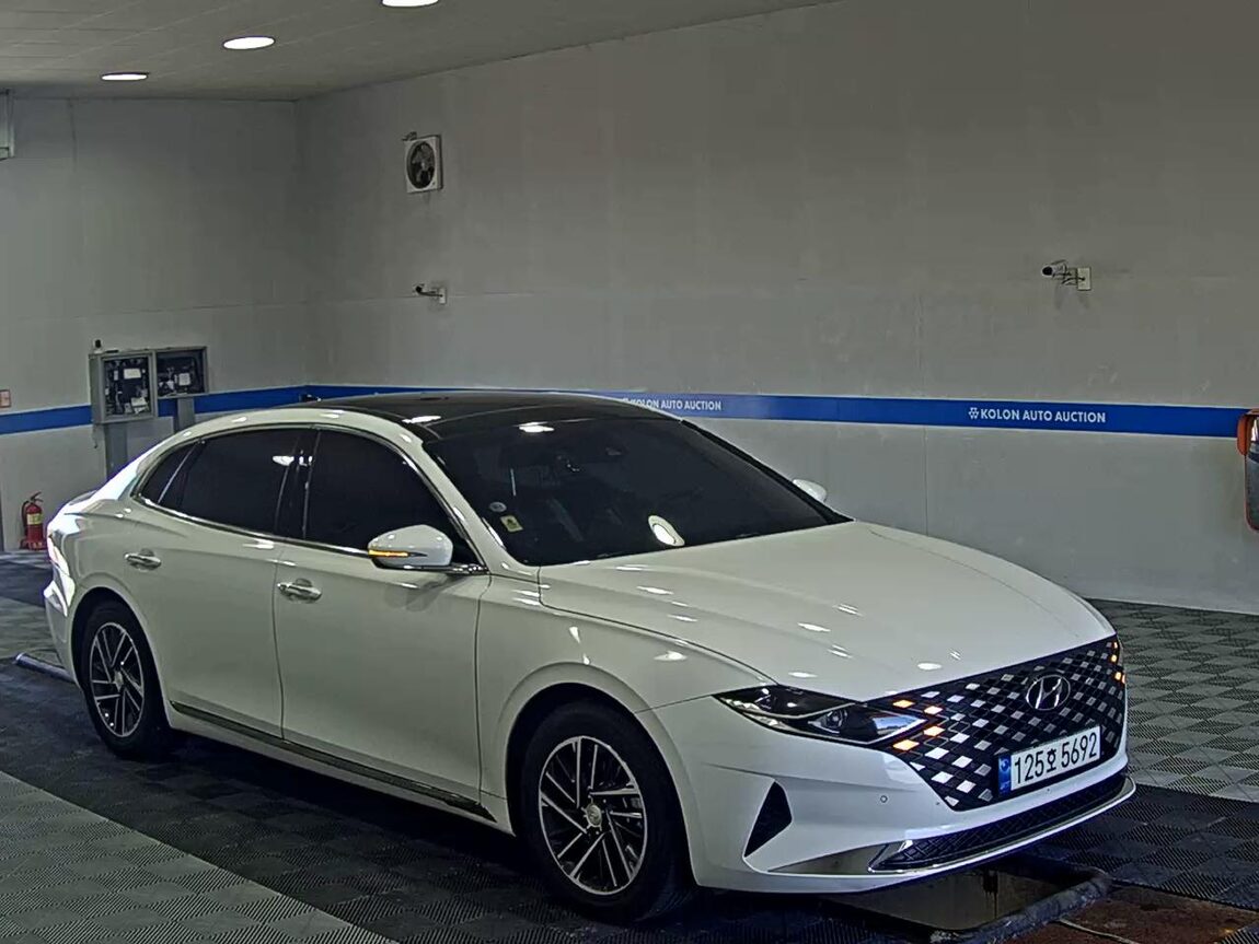 HYUNDAI THE NEW GRANDEUR IG LPi 3.0 RENTAL CAR MODERN 2023 - zdjęcie 3