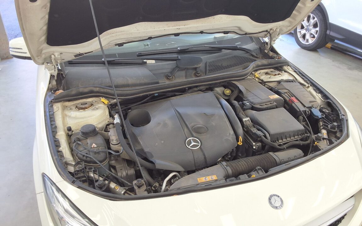 MERCEDES-BENZ CLA-CLASS CLA200 CDI 2014 - zdjęcie 22