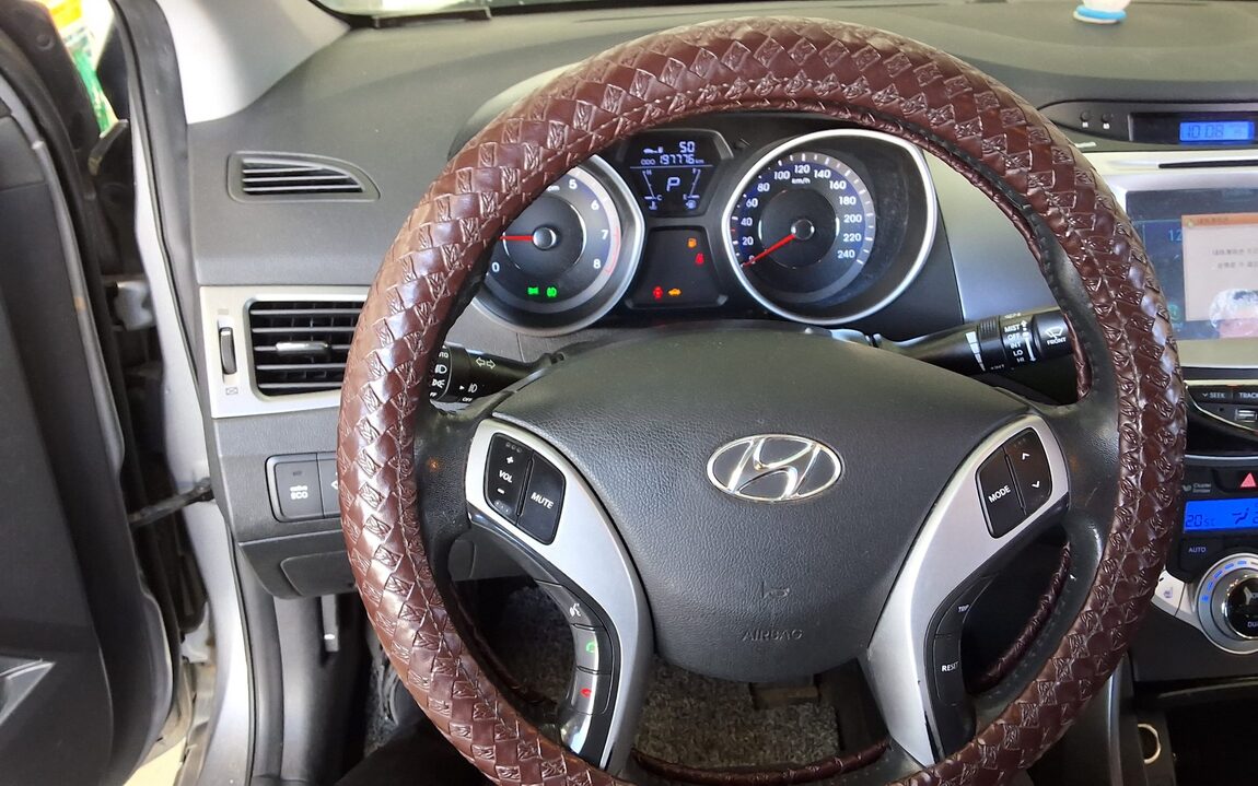 HYUNDAI AVANTE MD M16 GDi LUXURY 2011 - zdjęcie 17