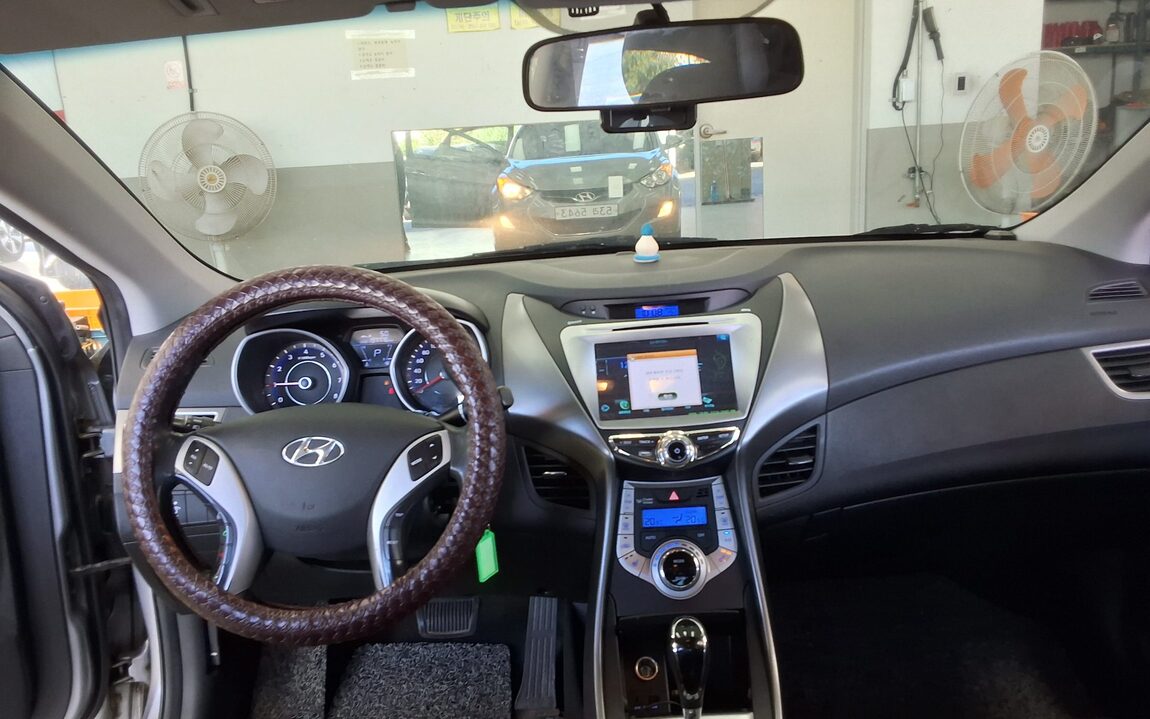 HYUNDAI AVANTE MD M16 GDi LUXURY 2011 - zdjęcie 11