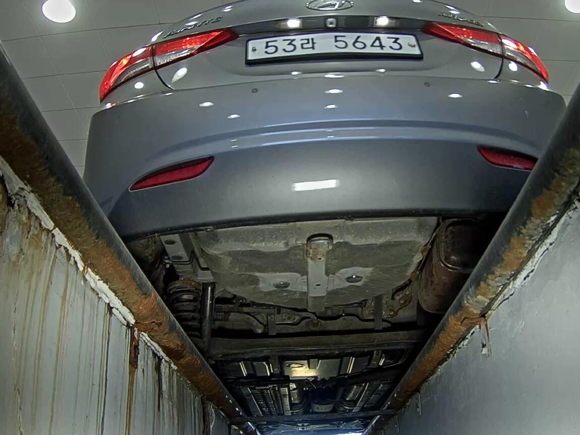 HYUNDAI AVANTE MD M16 GDi LUXURY 2011 - zdjęcie 8