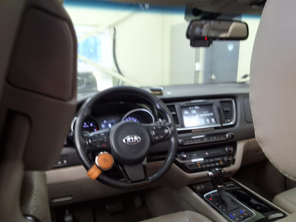 KIA ALL NEW CARNIVAL 9-SEATER DIESEL NOBLESSE 2015 - zdjęcie 12