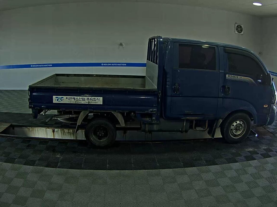 KIA BONGO III CARGO CRDi DOUBLE CAB EXTRA LONG WHEELBASE 2015 - zdjęcie 4