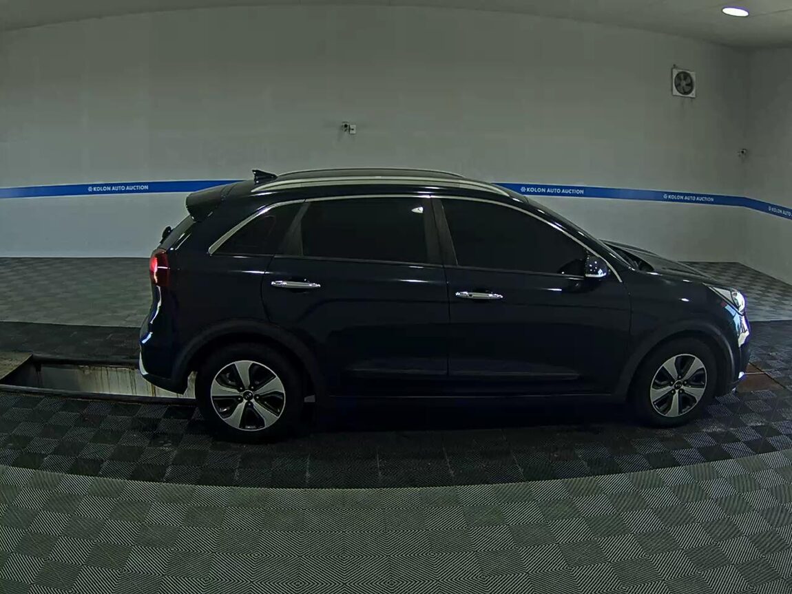 KIA NIRO 1.6 HYBRID LUXURY 2017 - zdjęcie 4