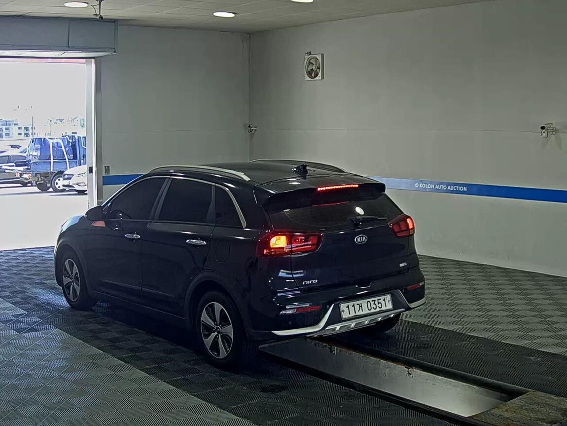 KIA NIRO 1.6 HYBRID LUXURY 2017 - zdjęcie 6
