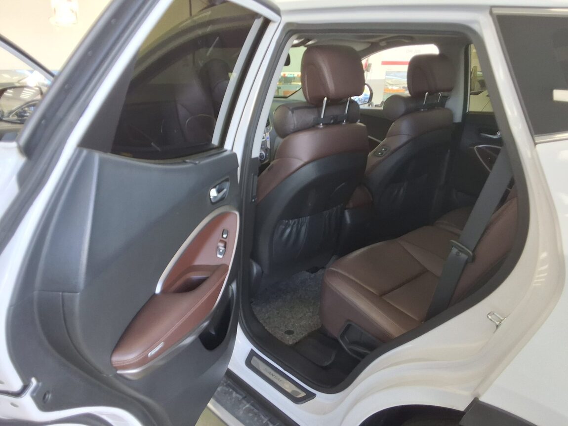 HYUNDAI SANTA FE THE PRIME DIESEL R2.0 2WD 1 MILLION 2017 - zdjęcie 12