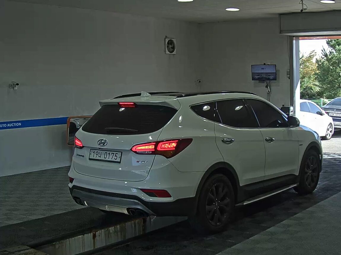HYUNDAI SANTA FE THE PRIME DIESEL R2.0 2WD 1 MILLION 2017 - zdjęcie 5