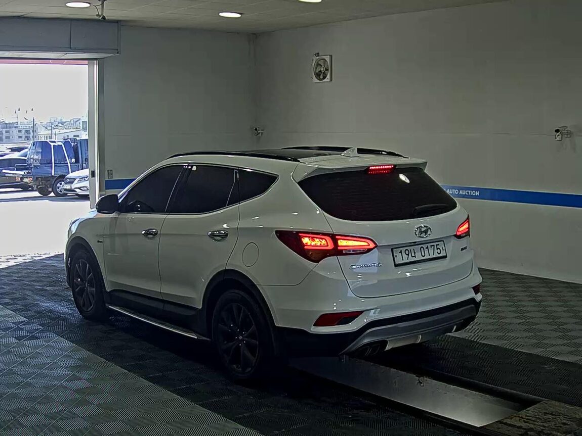 HYUNDAI SANTA FE THE PRIME DIESEL R2.0 2WD 1 MILLION 2017 - zdjęcie 6