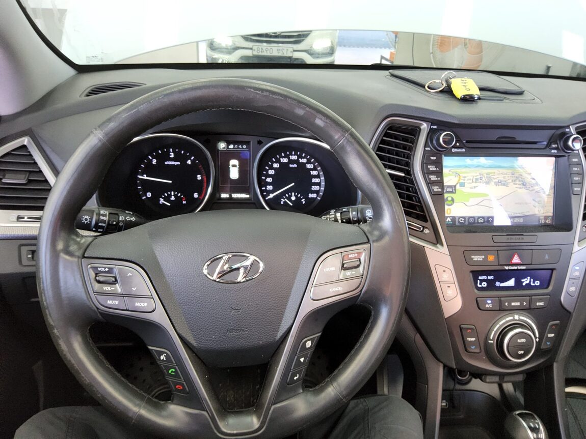 HYUNDAI SANTA FE THE PRIME DIESEL R2.0 2WD EXCLUSIVE 2016 - zdjęcie 17