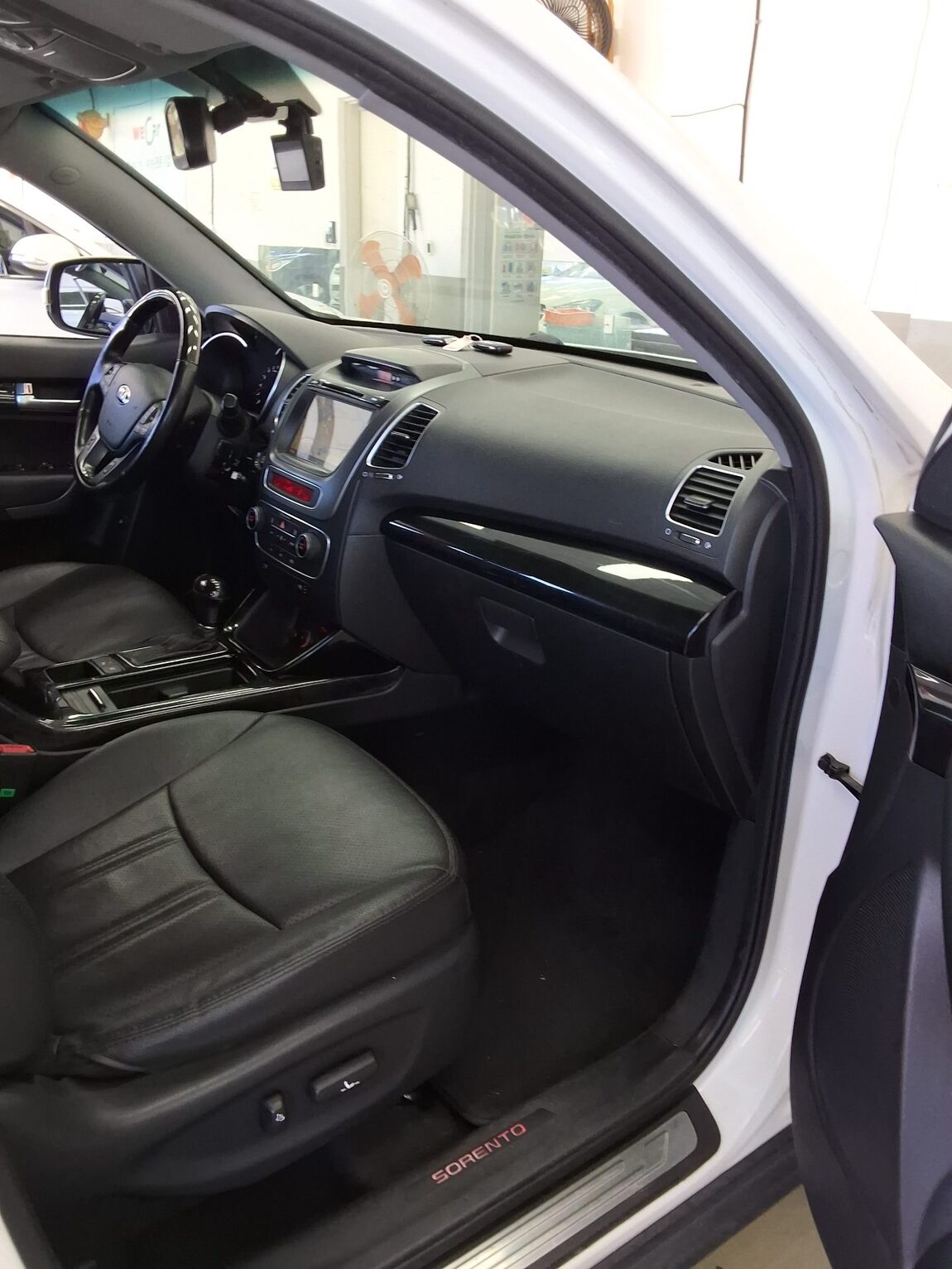 KIA NEW SORENTO R R2.0 2WD LIMITED 2013 - zdjęcie 14
