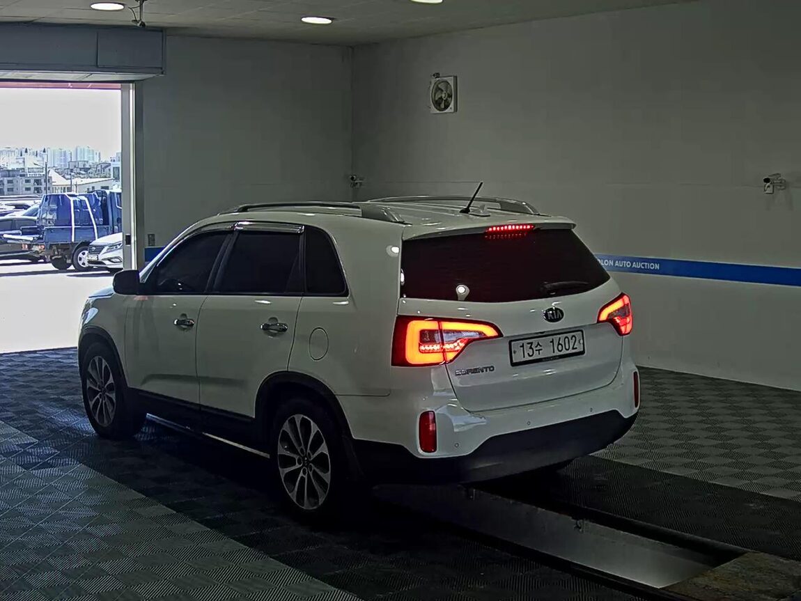 KIA NEW SORENTO R R2.0 2WD LIMITED 2013 - zdjęcie 6