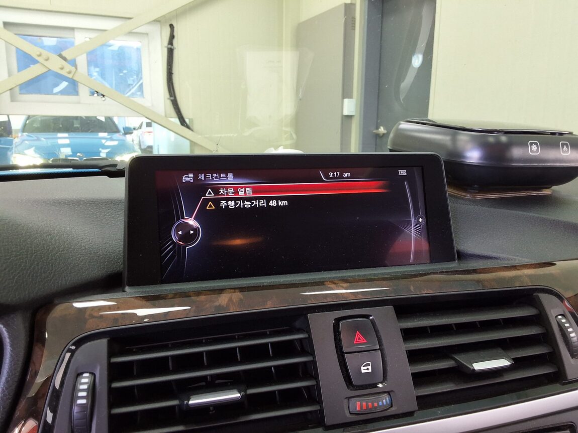 BMW 3 SERIES (6TH GEN) 320d xDRIVE 2013 - zdjęcie 27