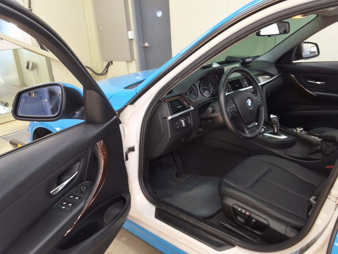 BMW 3 SERIES (6TH GEN) 320d xDRIVE 2013 - zdjęcie 11