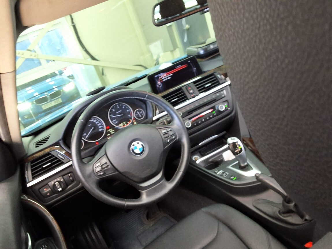 BMW 3 SERIES (6TH GEN) 320d xDRIVE 2013 - zdjęcie 12