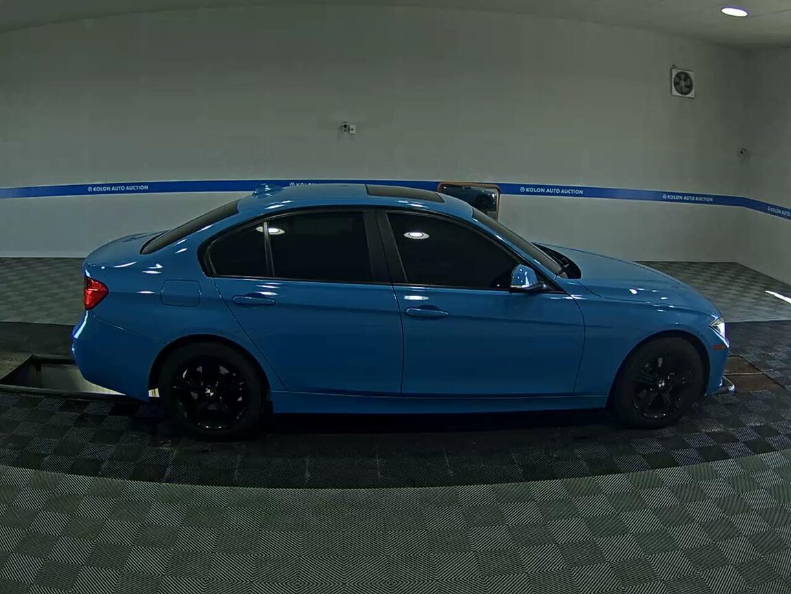 BMW 3 SERIES (6TH GEN) 320d xDRIVE 2013 - zdjęcie 4