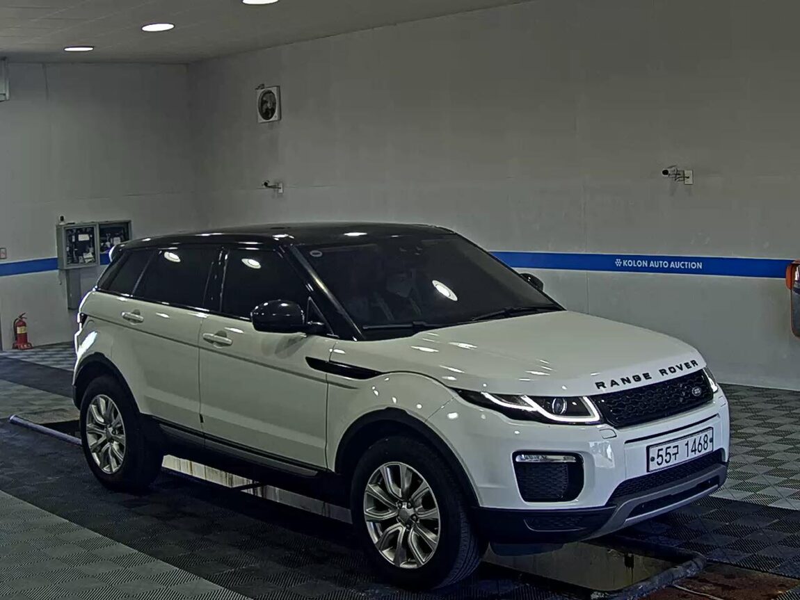 LAND ROVER RANGE ROVER EVOQUE 2.0 TD4 SE 2018 - zdjęcie 3