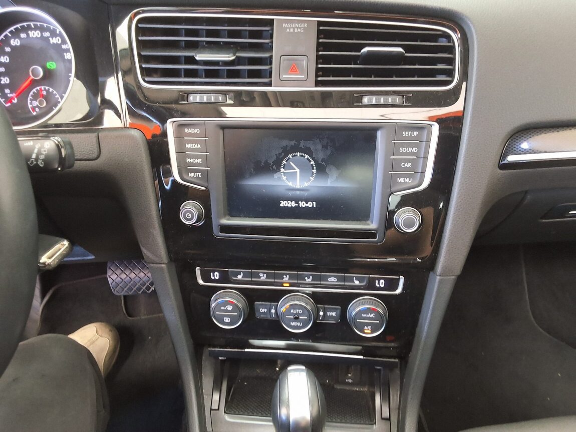 VOLKSWAGEN GOLF (7TH GEN) 2.0 TDI 2016 - zdjęcie 24
