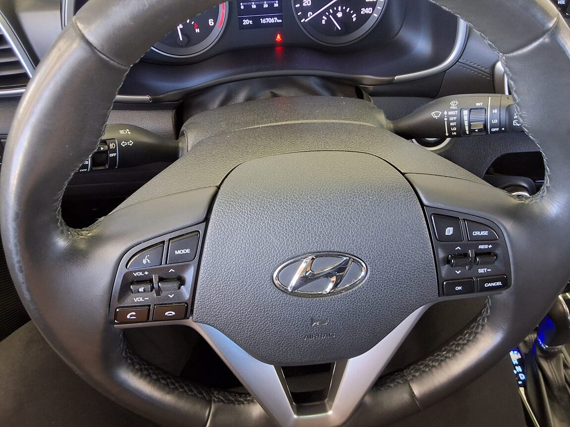 HYUNDAI NEW TUCSON 2.0 DIESEL 2WD PREMIUM 2019 - zdjęcie 17
