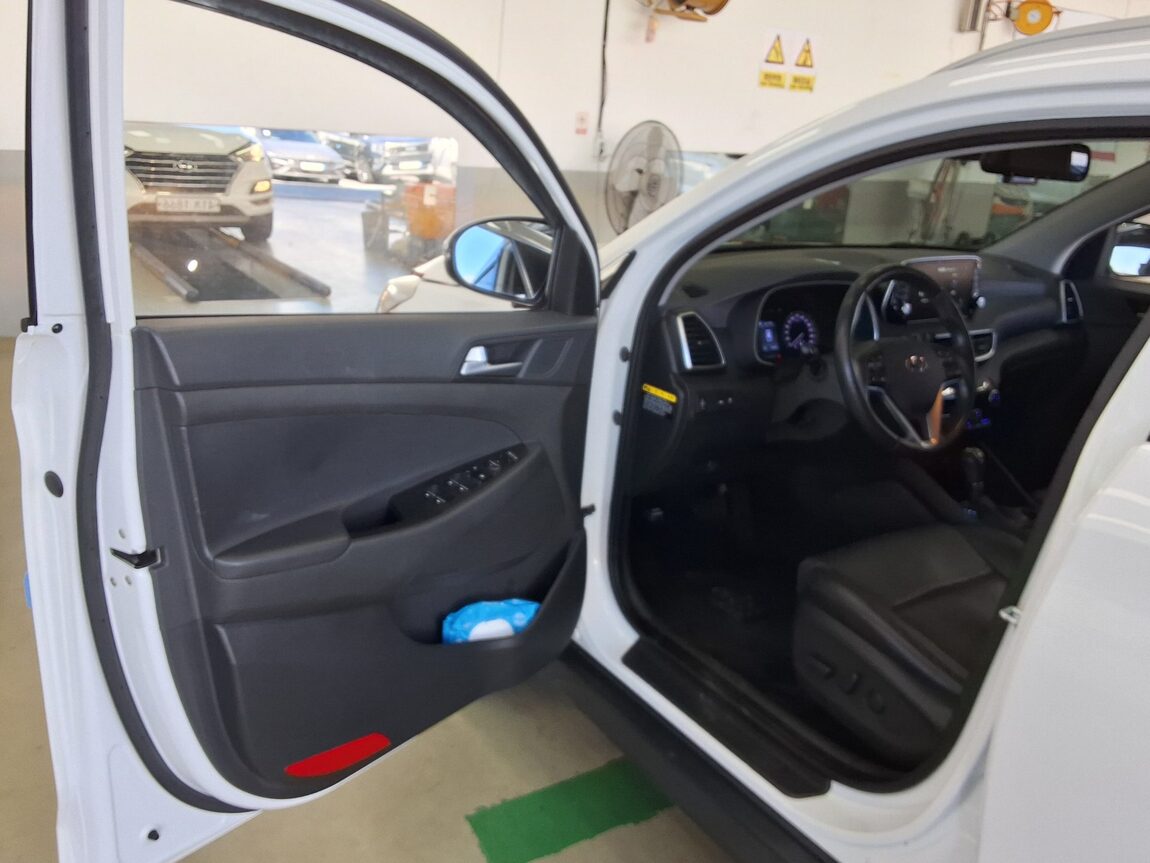 HYUNDAI NEW TUCSON 2.0 DIESEL 2WD PREMIUM 2019 - zdjęcie 10