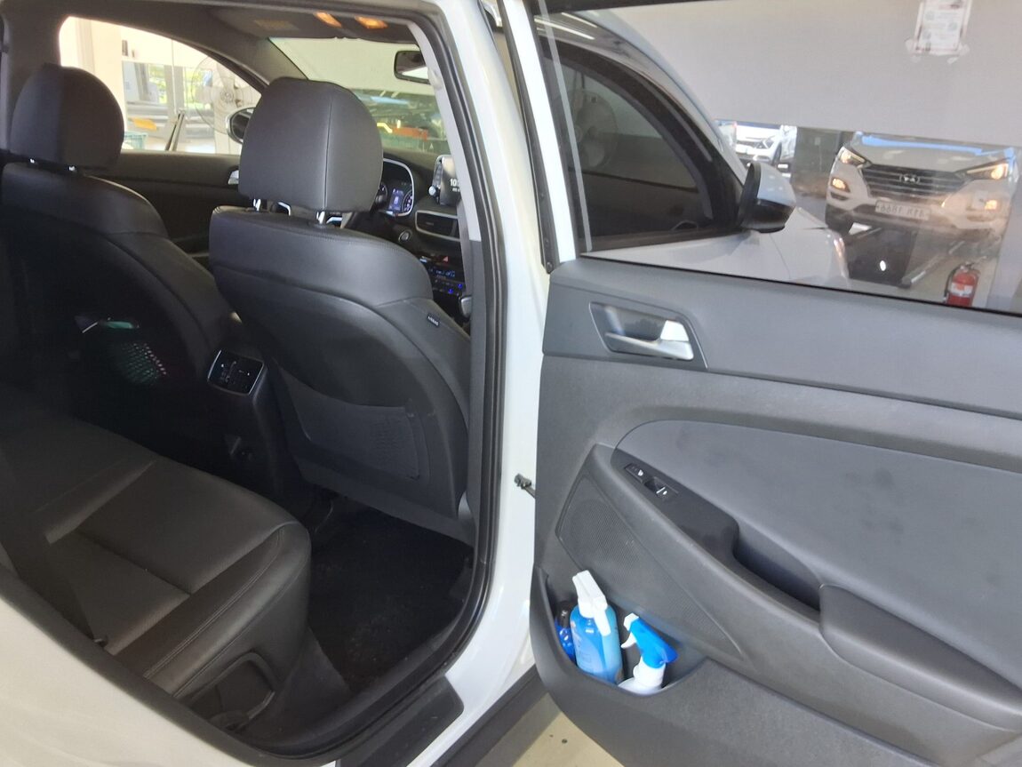 HYUNDAI NEW TUCSON 2.0 DIESEL 2WD PREMIUM 2019 - zdjęcie 13