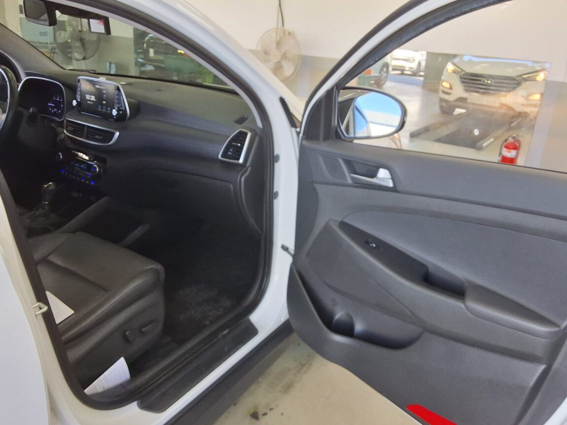HYUNDAI NEW TUCSON 2.0 DIESEL 2WD PREMIUM 2019 - zdjęcie 14