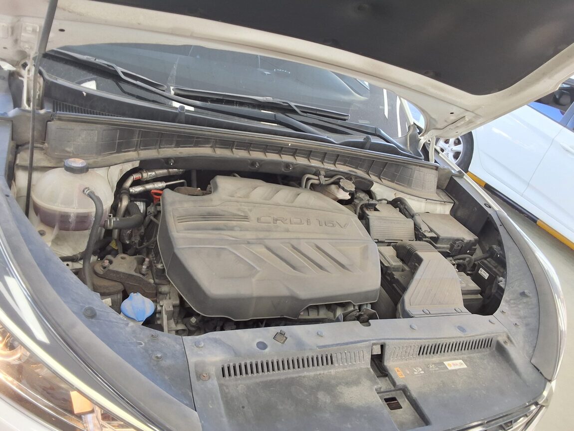 HYUNDAI NEW TUCSON 2.0 DIESEL 2WD PREMIUM 2019 - zdjęcie 20