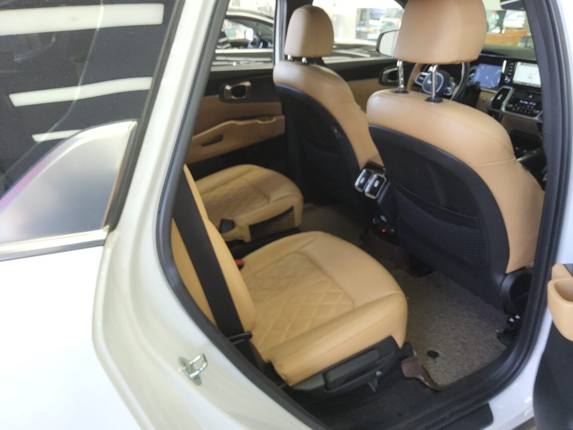KIA NEW SORENTO HYBRID (MQ4) 1.6 HEV 2WD NOBLESSE 2023 - zdjęcie 13