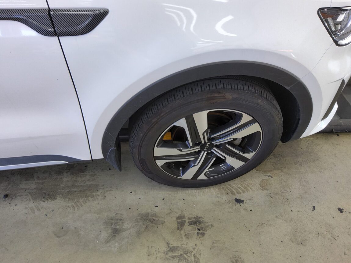 KIA NEW SORENTO HYBRID (MQ4) 1.6 HEV 2WD NOBLESSE 2023 - zdjęcie 23