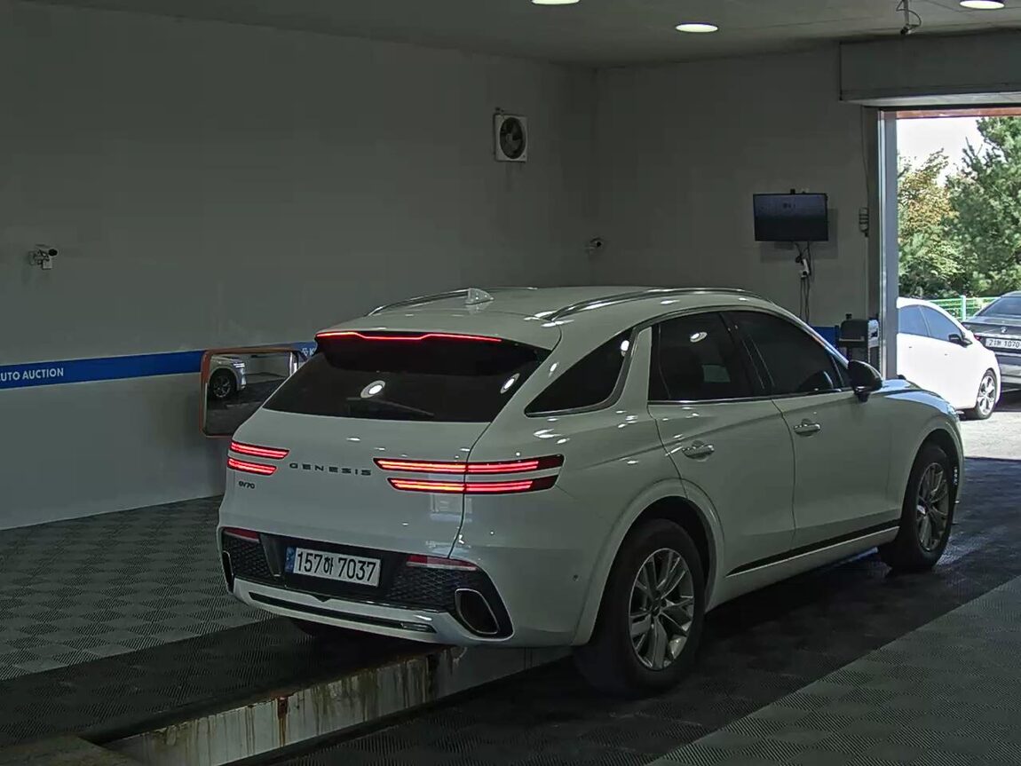 GENESIS GV70 2.5T 2WD BASE MODEL 2021 - zdjęcie 5