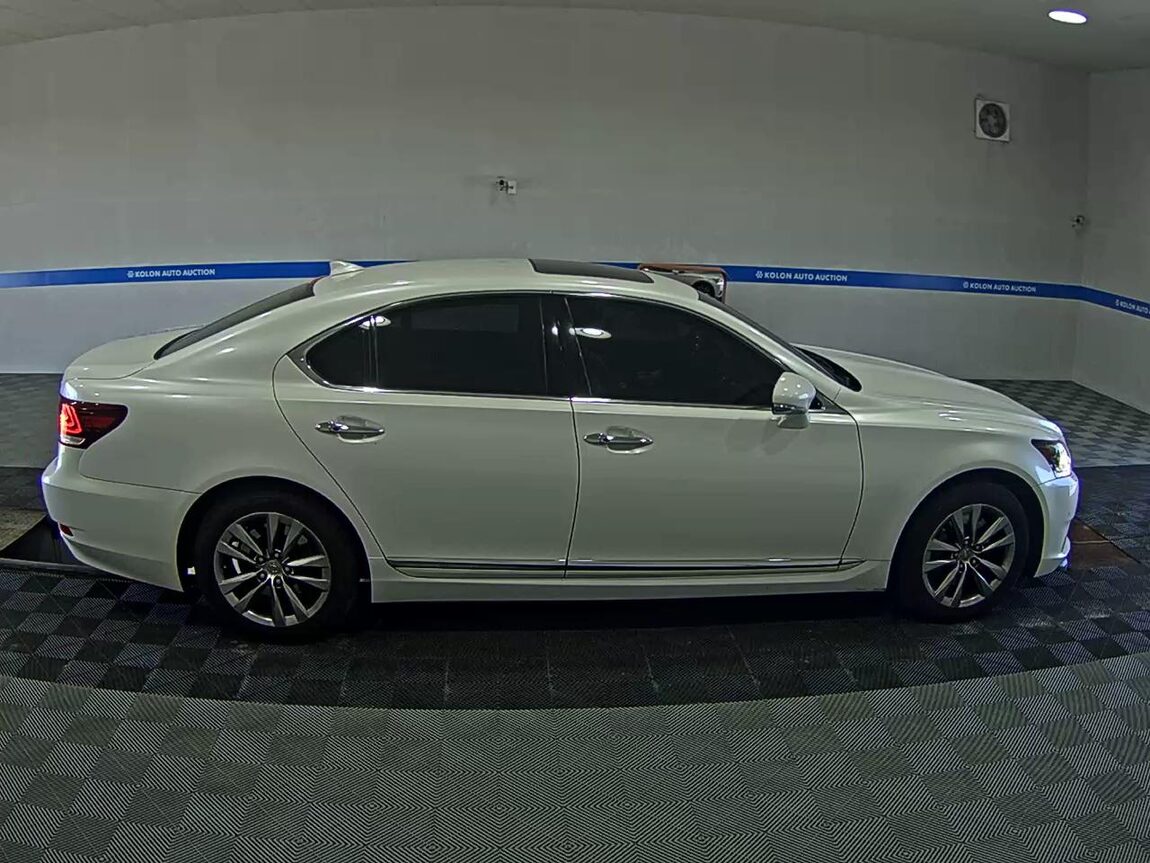 LEXUS LS (4TH GEN) 460 AWD 2016 - zdjęcie 4