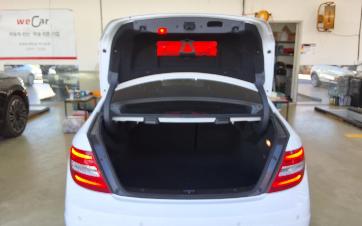 MERCEDES-BENZ C-CLASS (3RD GEN) C220 CDI 4MATIC AVANTGARDE EDITION C 2014 - zdjęcie 15