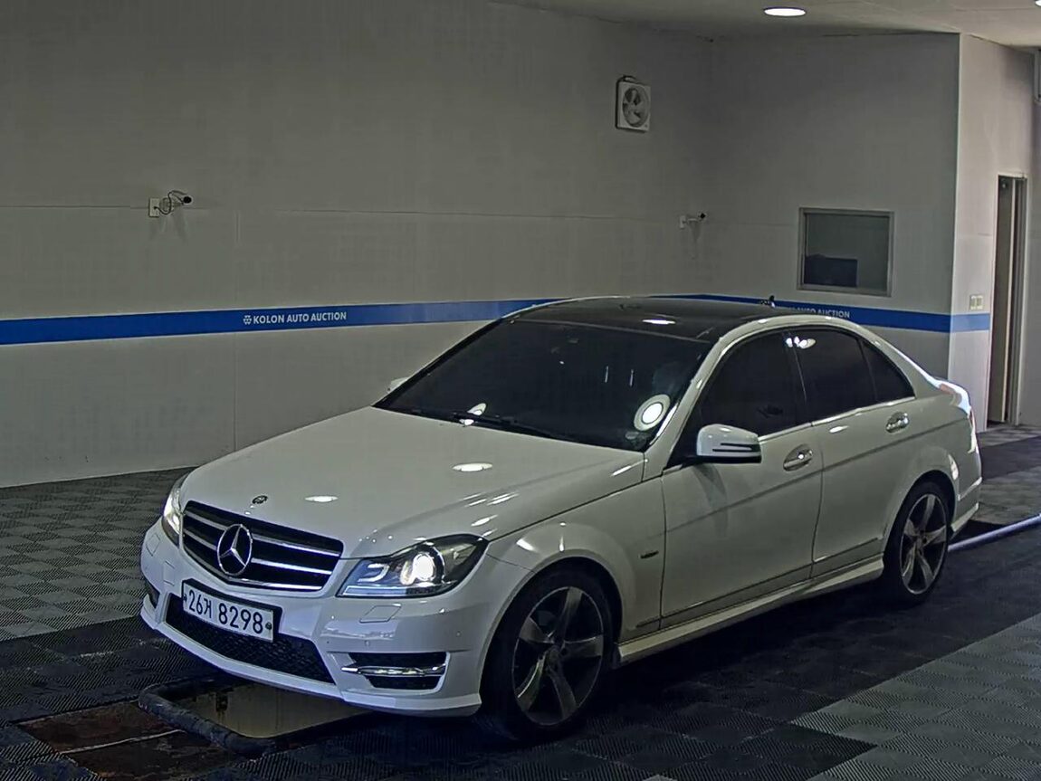 MERCEDES-BENZ C-CLASS (3RD GEN) C220 CDI 4MATIC AVANTGARDE EDITION C 2014 - zdjęcie 2