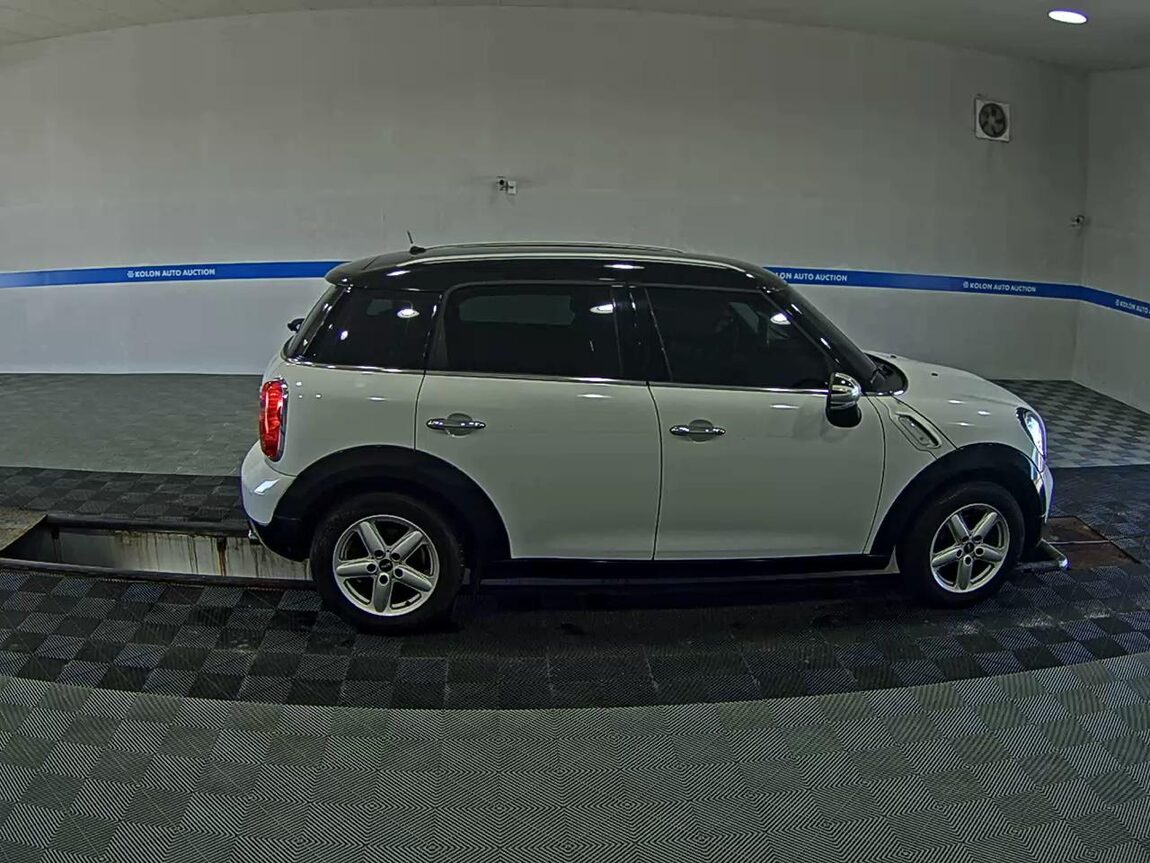 MINI COUNTRYMAN 2.0 D SE 2014 - zdjęcie 4