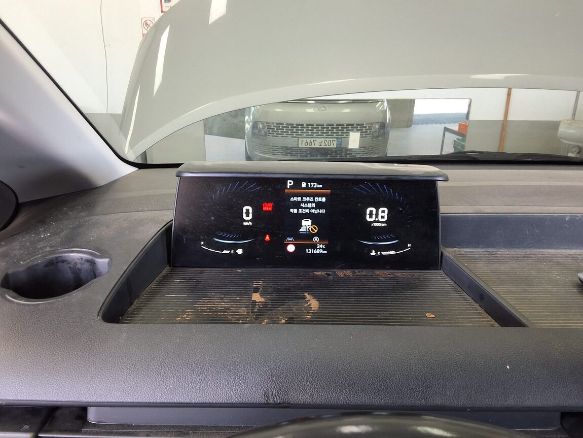 HYUNDAI STARIA 2.2 DIESEL TOURER 11-SEATER 2WD MODERN 2022 - zdjęcie 9