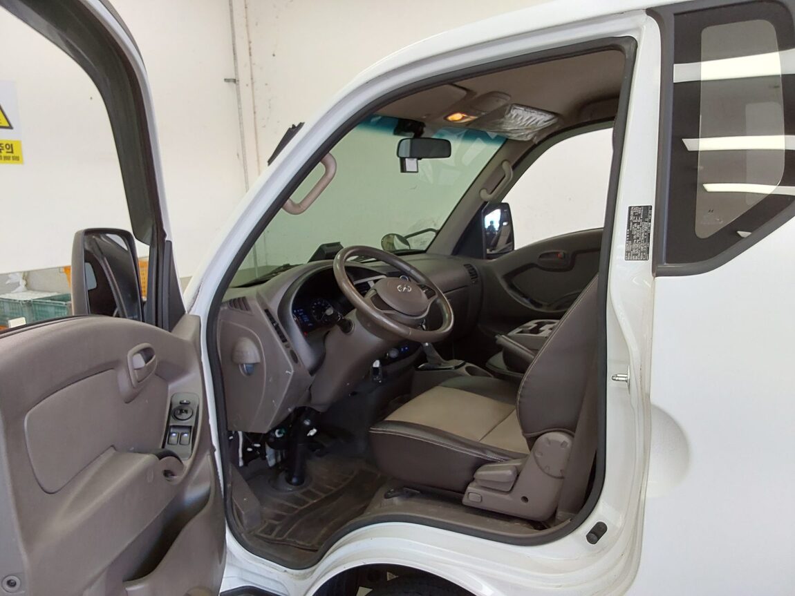 HYUNDAI PORTER II VGT SUPER CAB EXTRA LONG WHEELBASE SMART 2022 - zdjęcie 10