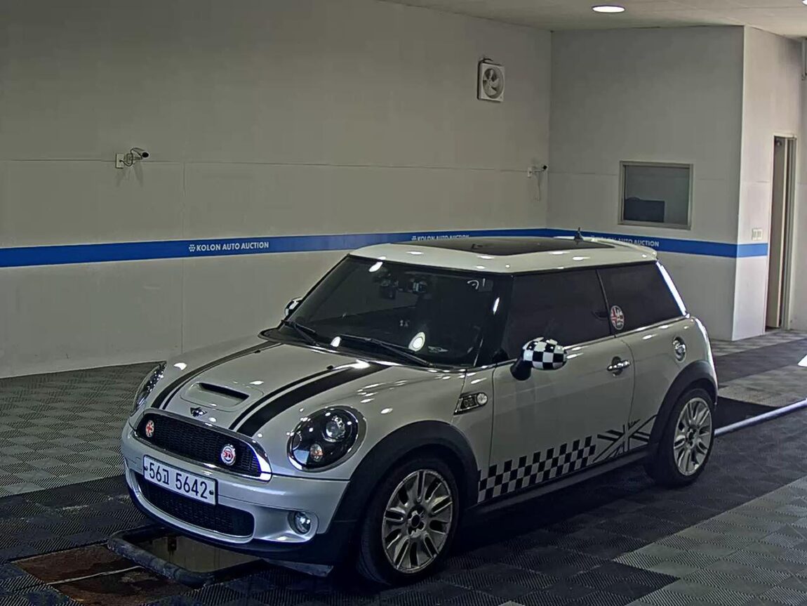 MINI COOPER (2ND GEN) 1.6 S CAMDEN 2010 - zdjęcie 2
