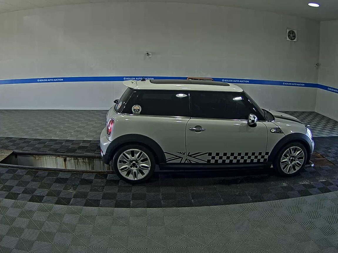 MINI COOPER (2ND GEN) 1.6 S CAMDEN 2010 - zdjęcie 4