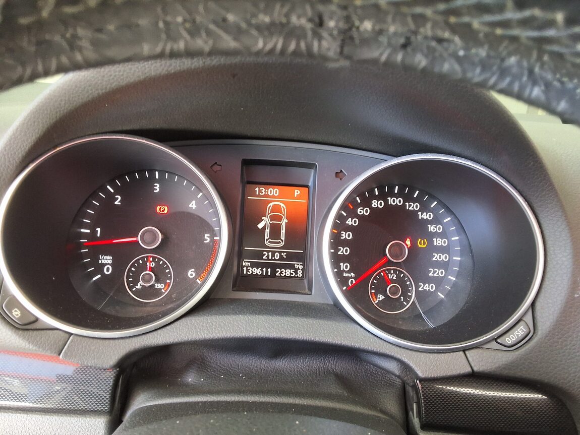 VOLKSWAGEN GOLF (6TH GEN) 2.0 TDI 2012 - zdjęcie 10