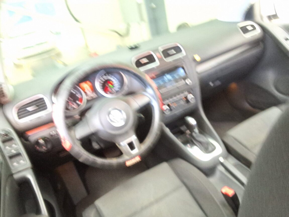 VOLKSWAGEN GOLF (6TH GEN) 2.0 TDI 2012 - zdjęcie 12