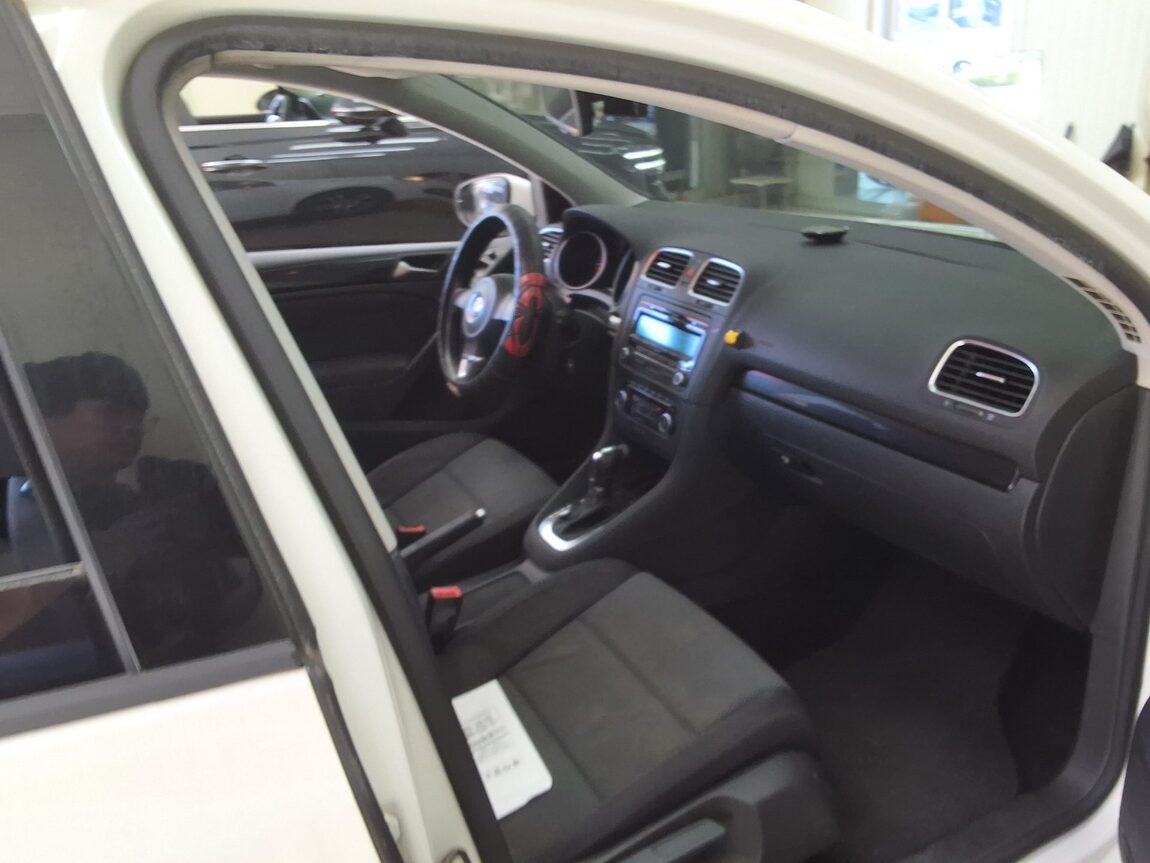 VOLKSWAGEN GOLF (6TH GEN) 2.0 TDI 2012 - zdjęcie 15
