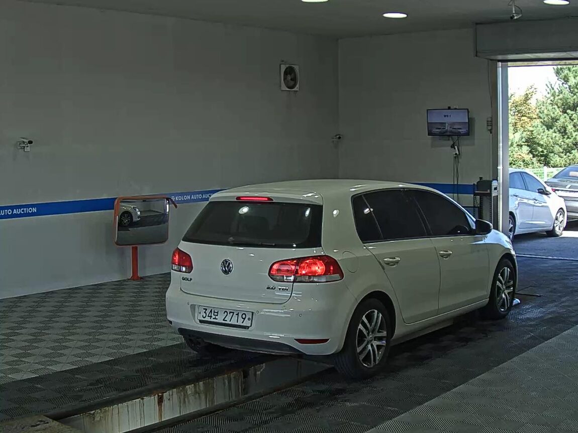 VOLKSWAGEN GOLF (6TH GEN) 2.0 TDI 2012 - zdjęcie 5