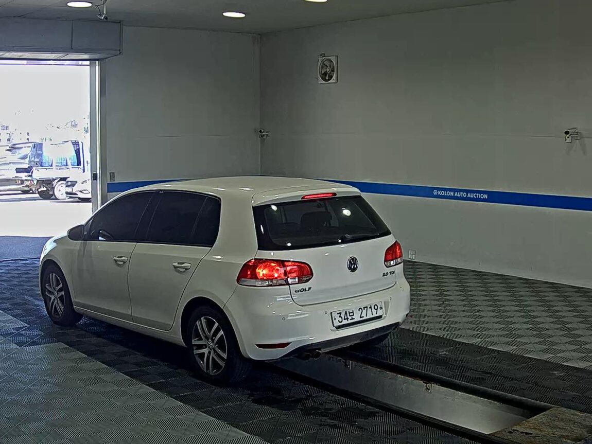 VOLKSWAGEN GOLF (6TH GEN) 2.0 TDI 2012 - zdjęcie 6